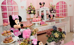 Minnie 19
